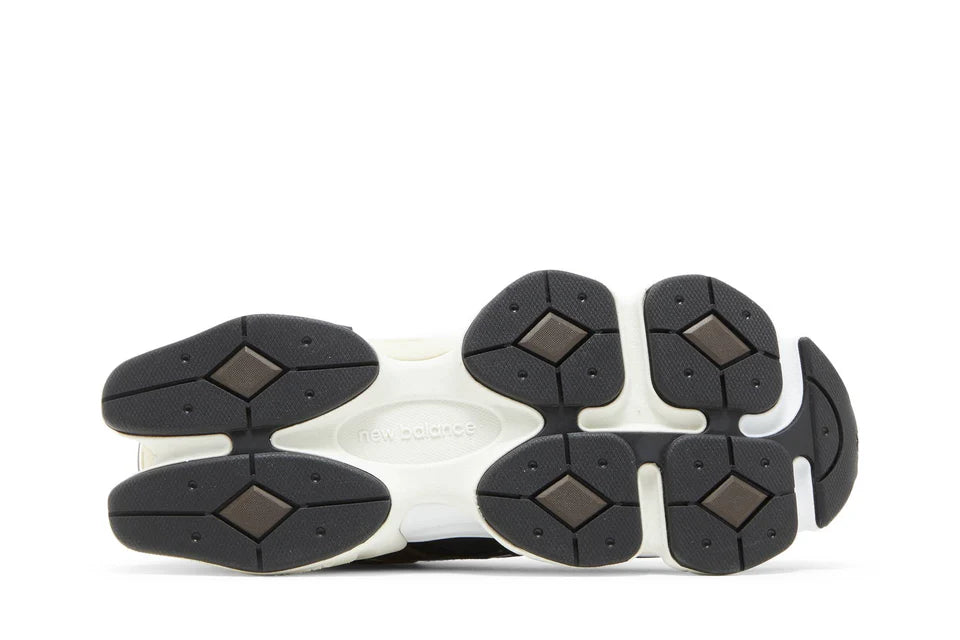 NEW BALANCE 9060 DARK BROWN