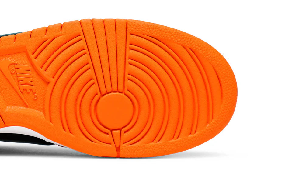 NIKE DUNK LOW SP RETRO ‘CERAMIC