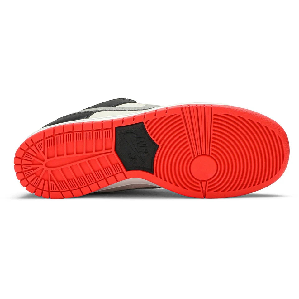 NIKE SB DUNK LOW ‘AM90 INFRARED