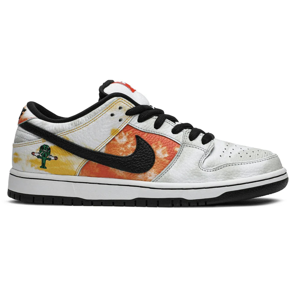 NIKE SB DUNK LOW ‘TIE-DYE RAYGUN – WHITE